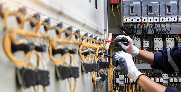 Professional Electrician technician working in San Carlos, CA